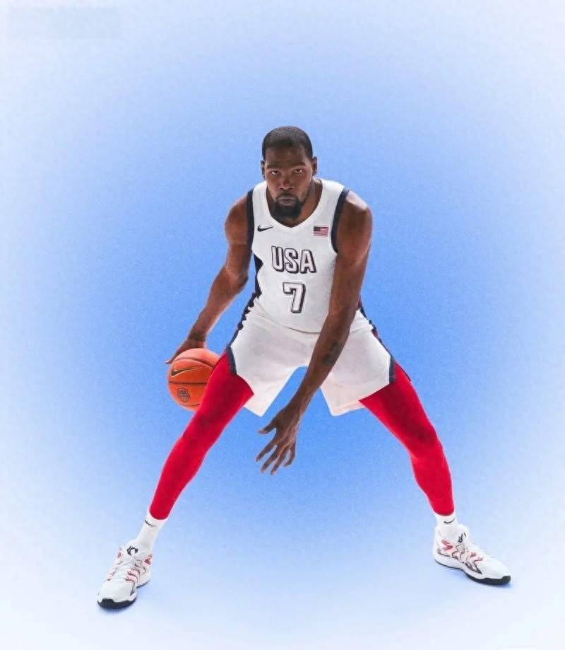 关于阿尔艾因进攻端火力强劲，欲破西悉尼流浪者防线的信息