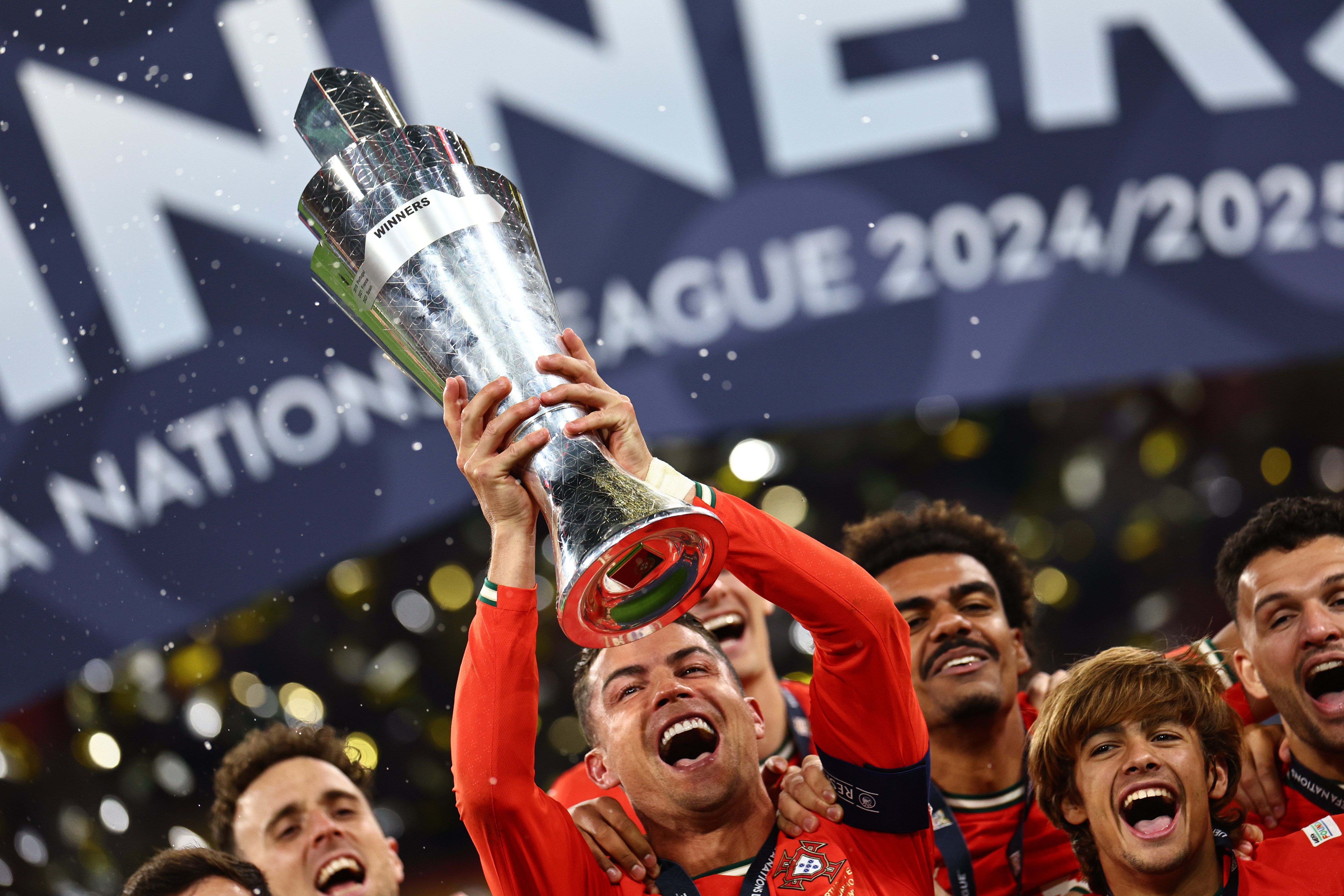 葡萄牙客场逆转卢森堡，取得关键胜利的简单介绍