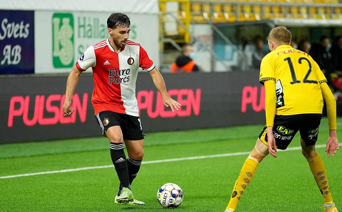 网罗世界顶尖球员，球队实力雄厚各项比赛状态佳