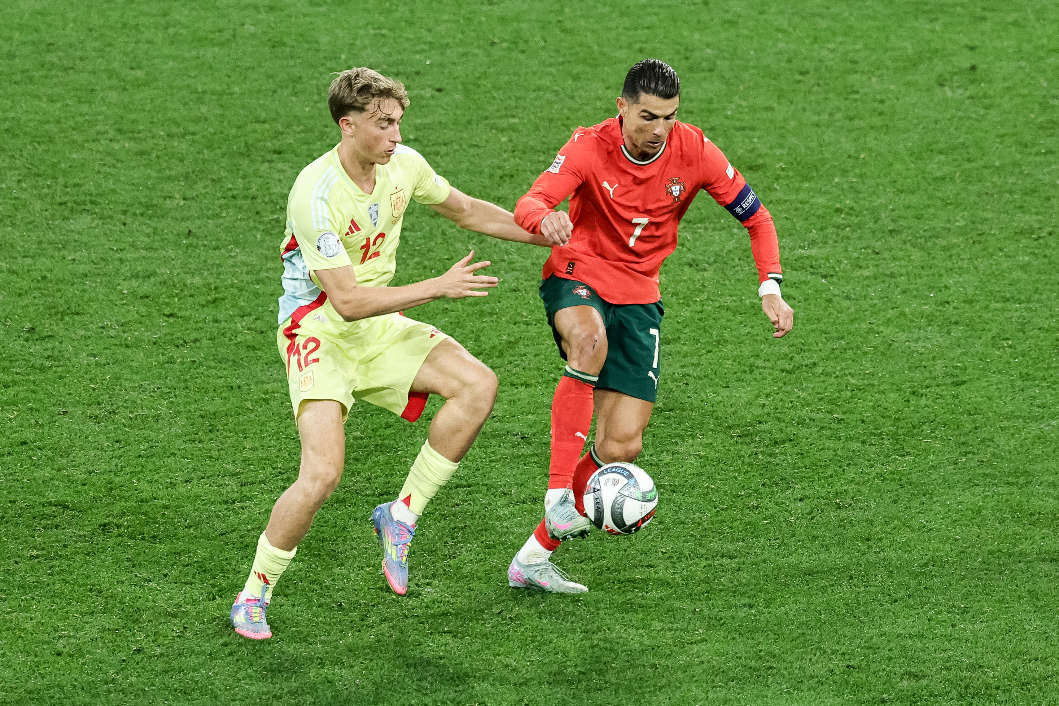 葡萄牙凭一己之力，晋级欧锦赛四强巅峰对决！的简单介绍