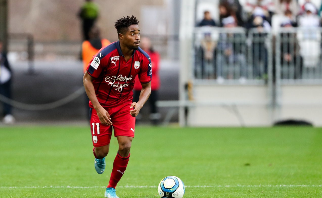 波尔多主场逼平里昂，积分榜冲前的简单介绍